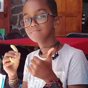 Meet your Posher, Fatima